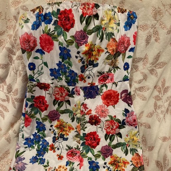 Flowery romper - Picture 2 of 2